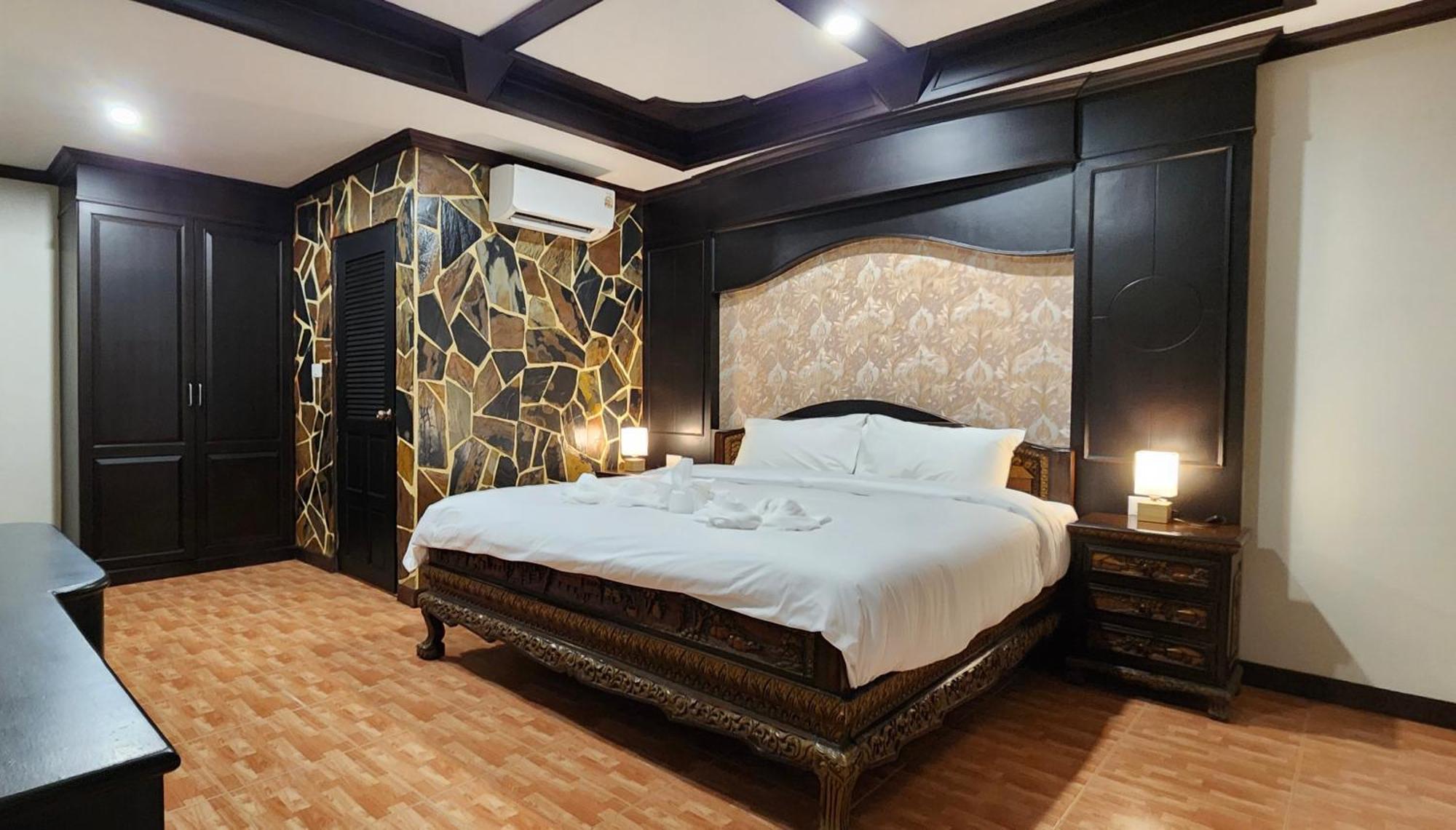 Arya Suites Patong Beach Exteriér fotografie